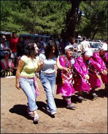 Kazdalarnda Karadeniz Yayla enlii